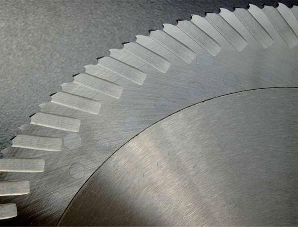 Segmental saw blades